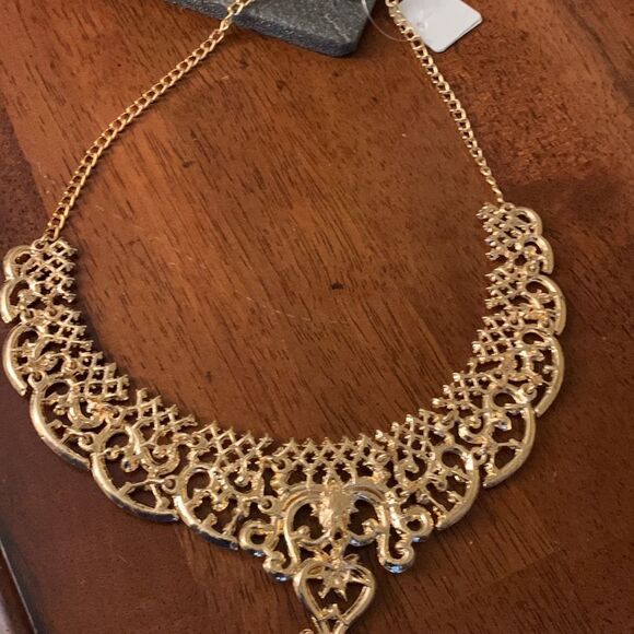 Touchstone rose goldtone necklace, earrings & extra hanging pendant - Picture 2 of 11